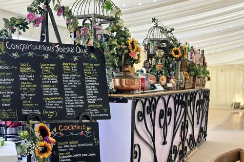 Gallery | Jolly Hucksters Mobile Bar Company | mobile bar Hertfordshire/mobile bar Buckinghamshire/mobile bar Hertfordshire/Wedding bar Buckinghamshire | wedding bar Hertfordshire | Real ale events bar /corporate events Hertfordshire/party bars Buckinghamshire/charity event bars