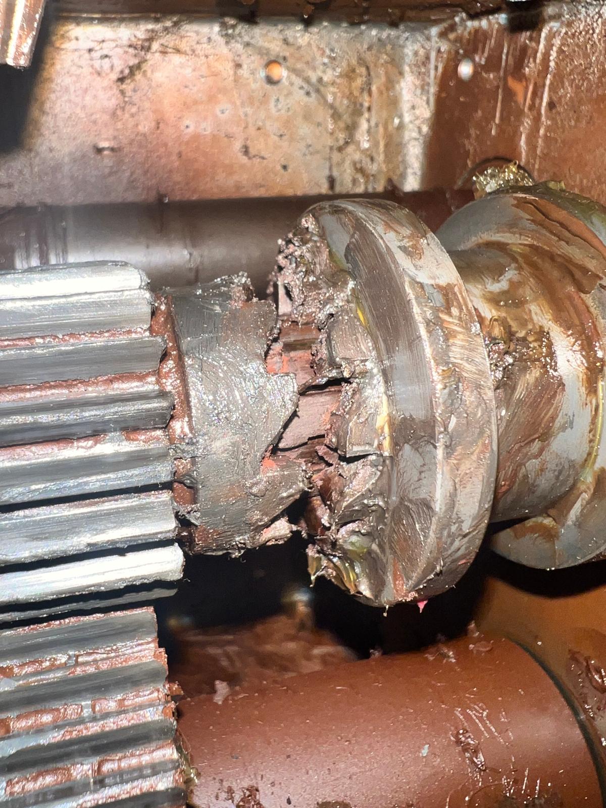 Strapping machine gearbox repair