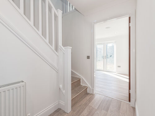 Claremont, Alloa, FK10 2DN