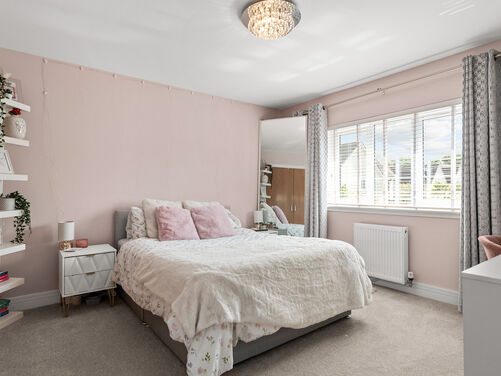 Macgregor Place, Larbert, FK2 8RJ