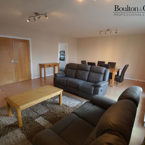 Renting in Cardiff - 3 Bedroom Duplex Penthouse Apartment, Cardiff Bay
