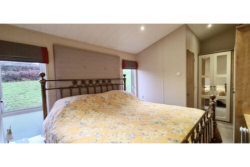 10 Roseland Lodge Park, Canada Hill, Rothesay, Isle of Bute, PA20 9EH