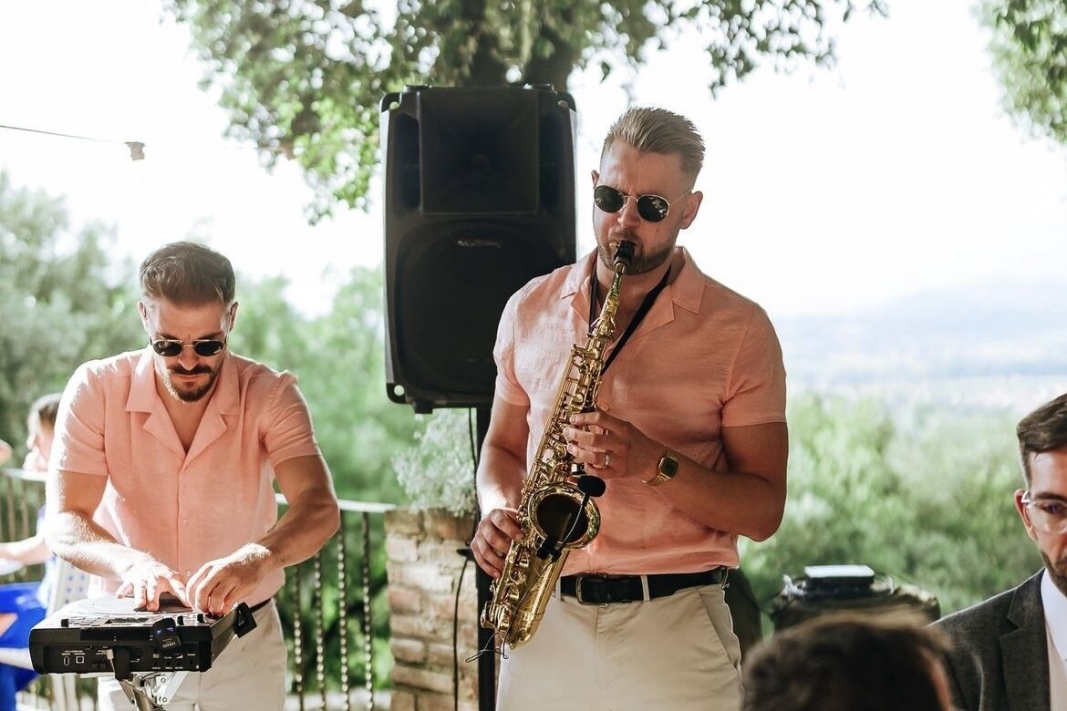Bands | Courtier Entertainment | Wedding entertainment | Wedding bands | Destination wedding music
