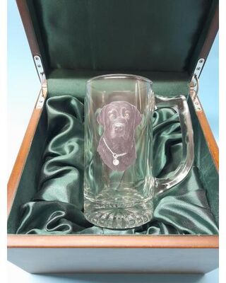American Stein glass with black Labrador image