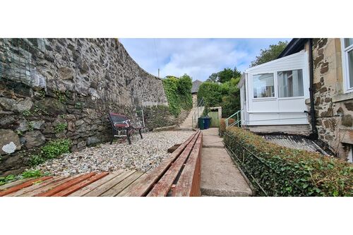 Upper Flat, Clan Villa, Bridge Street, Rothesay, Isle of Bute, PA20 0HQ