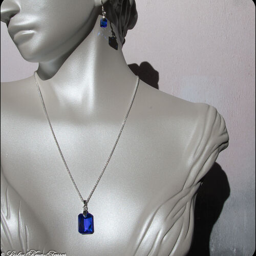 Serinity Crystal Necklace & Earring Set