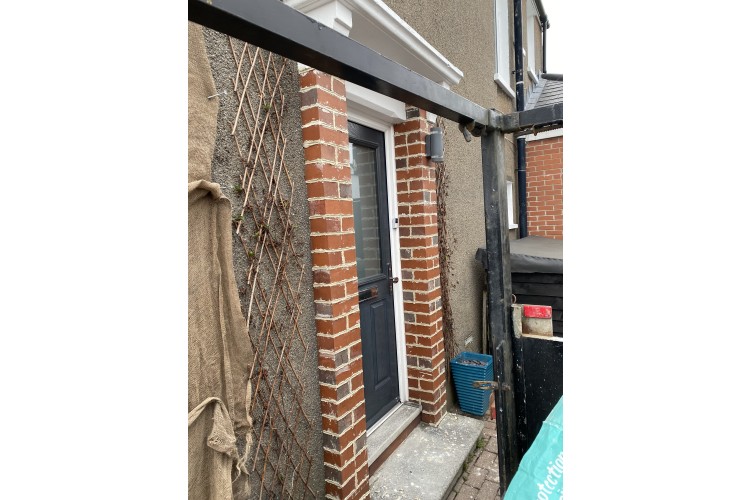 Muscle Stone & Brick Solutions | Stonework masonry builder -Reponiting-repair Cardiff | Brickwork builder -repointing -repair-Cardiff | Garden walls-extensions-patios-garages-porches-garden kitchen ovens-home structural repairs-BBQ.cardiff