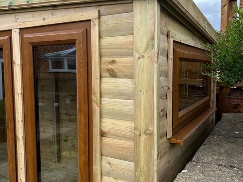 12x6 Corner Summer House
