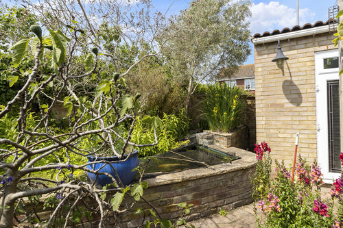 Gardner Close, Eastbourne