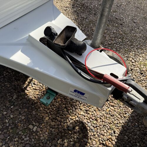 ABI Brooklyn 400-2 Caravan 2 Berth Lightweight 925kg 2001 Model - VERY TIDY EXAMPLE!