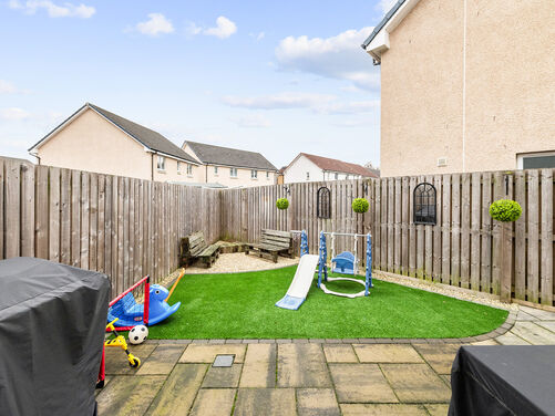 Lapwing Place, Alloa, FK10 1SJ