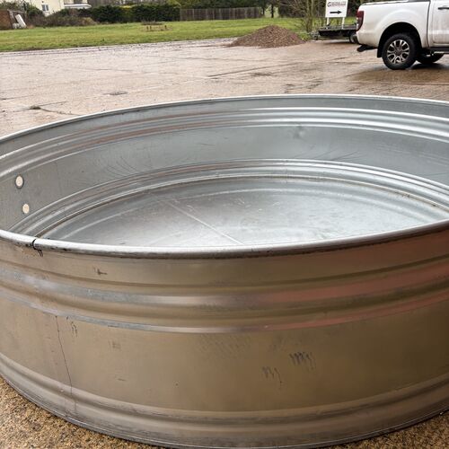 8ft round stock tank