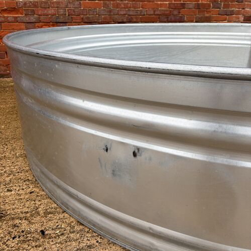 8ft round stock tank
