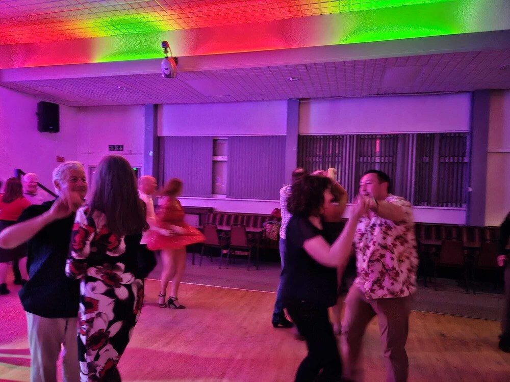 Leaders and Followers - From the Boardroom to the Dancefloor