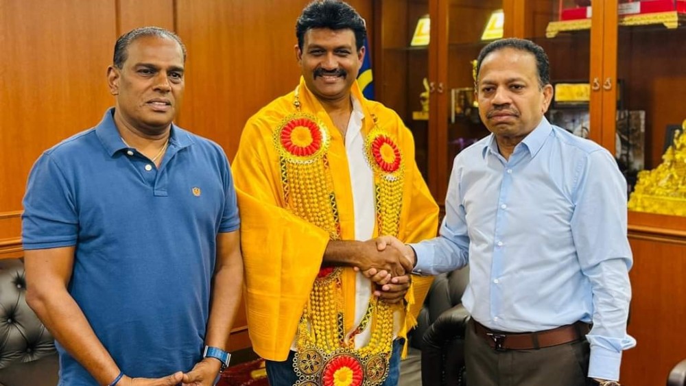 மலேசிய இந்திய காங்கிரஸின் சேவையை பாராட்டிய ஆளுநர் செந்தில் தொண்டமான்  