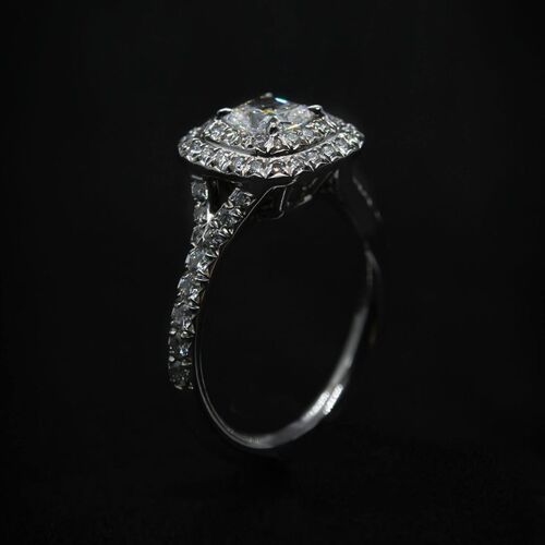 Gallery | Aura Jewellers | Jewellery repairs and alterations, Brownhills | Jewellery specialists, West Midlands Jewellers | Bespoke jewellery, Hand engraving, Valuations
