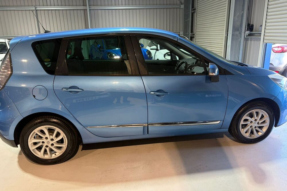RENAULT SCENIC 1.5 dCi DYNAMIQUE TOMTOM