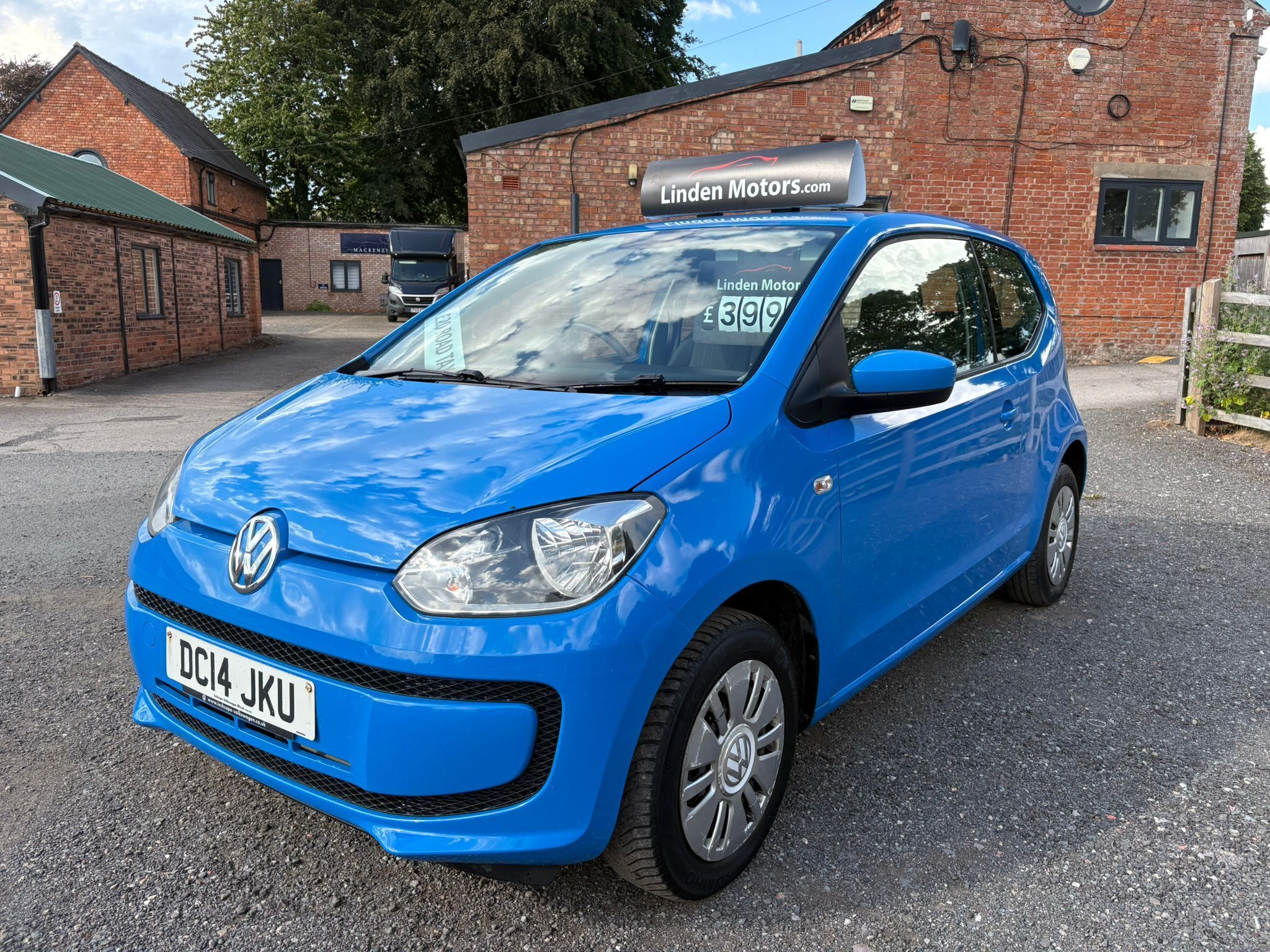 Volkswagen up!