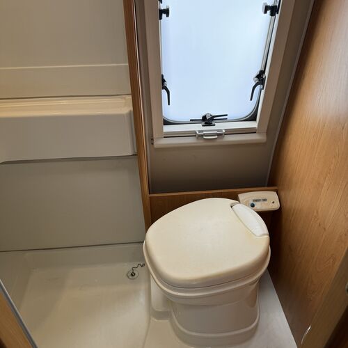 2003 La Strada Nova L Mercedes Sprinter Camper Van Motorhome - 1 Owner 11yr - RARE!