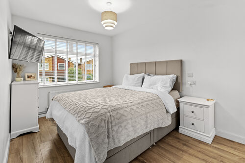 Glen Close, Polegate