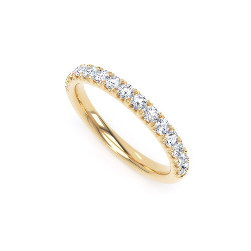 Round brilliant cut fishtail set diamond ring