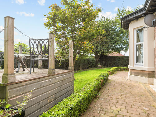 Cemetery Lodge, Parkhead Road, Sauchie, FK10 3BH