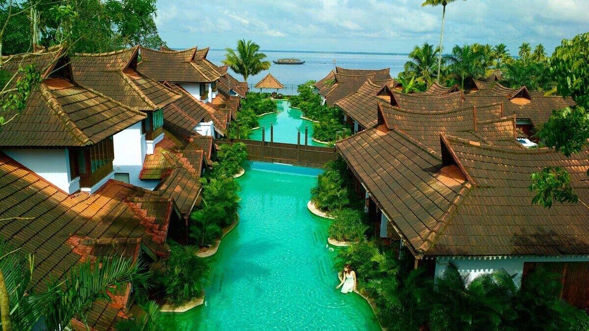 Kumarakom Lake Resort 