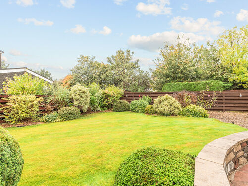 The Cairns, Menstrie, FK11 7HN