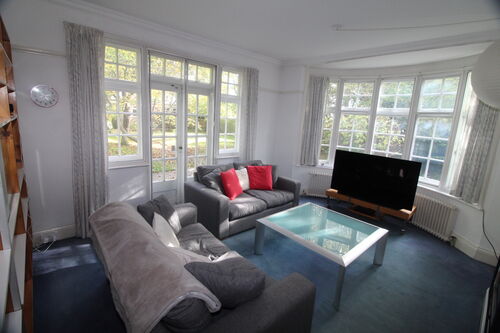 Loughborough Road, Birstall, LE4 4BJ