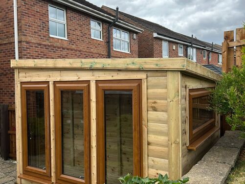 12x6 Corner Summer House