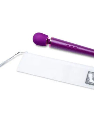Le Wand Le Wand Petite Rechargeable Massager Cherry