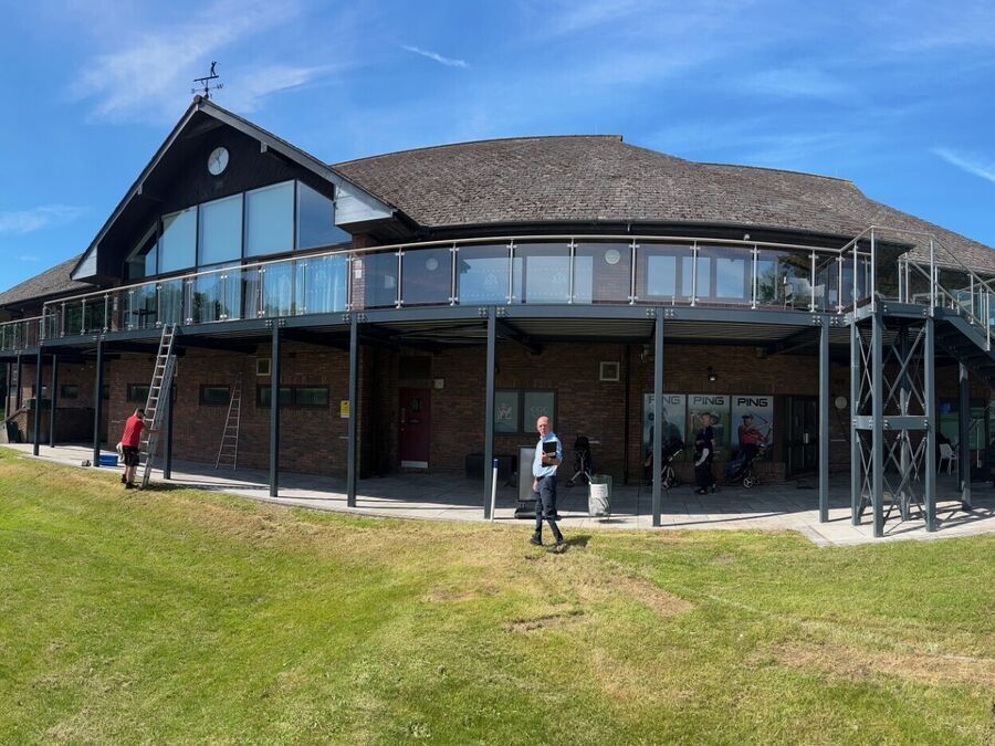 Golf Club Viewing Gallery