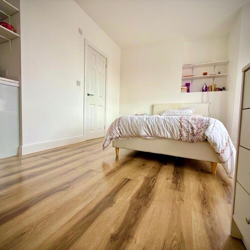 Victoria Road Ensuite Room To let