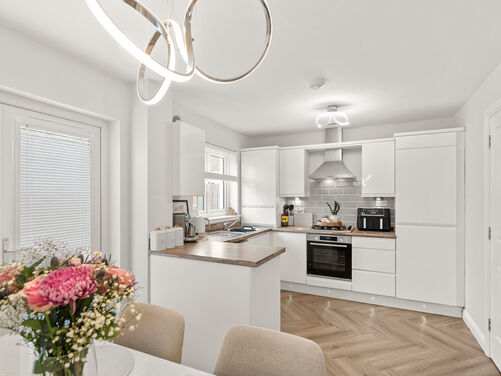 McKenna Avenue, Stoneywood, FK6 5GX