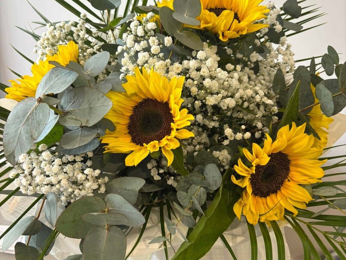 Sunflower Chapel | Kirsty Sailes Funeral Directors | Newport Funeral Directors | Direct Cremation Newport | Independent Funeral Director Newport