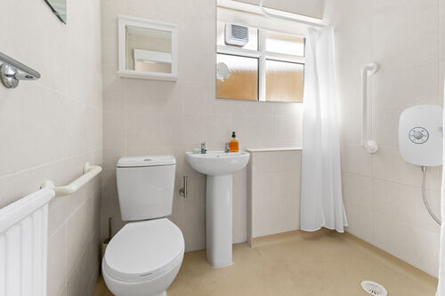 Glen Close, Polegate