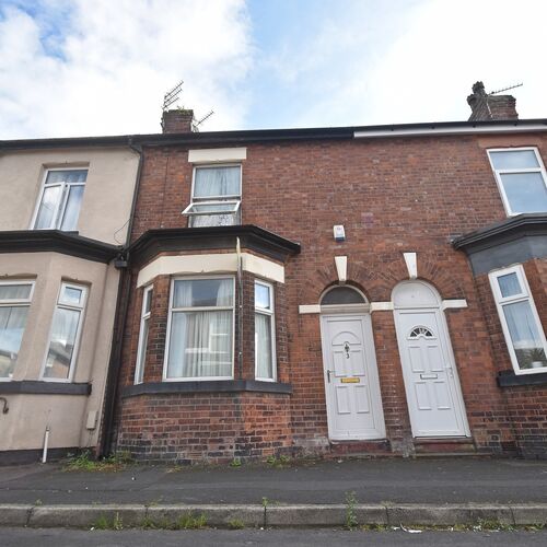 2 BEDROOM Mid Terrace For SALE