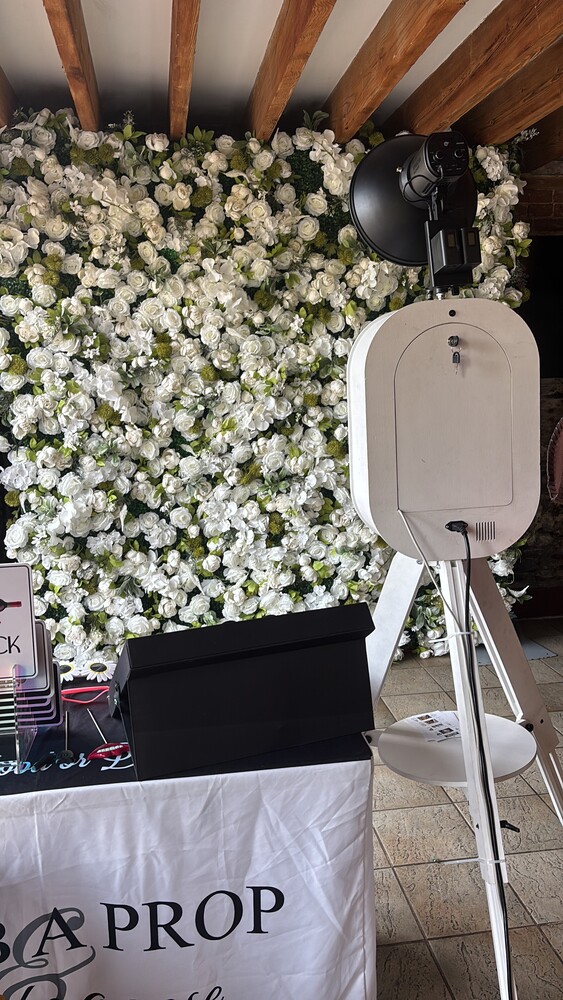 Kingston Country Courtyard Wedding | Dorset Photo Booth