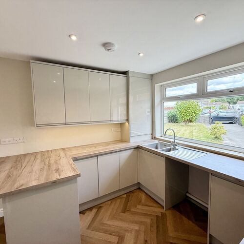 Bryn Henllan, Brynna, CF72 9SG