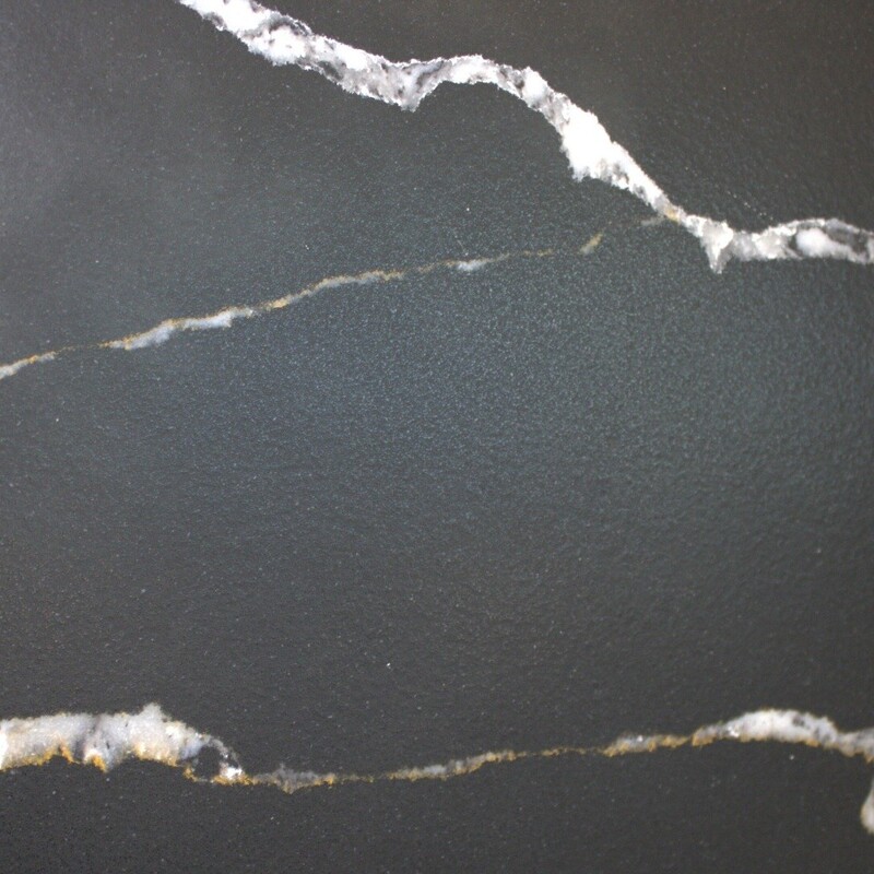  Istone Noir St. Laurent