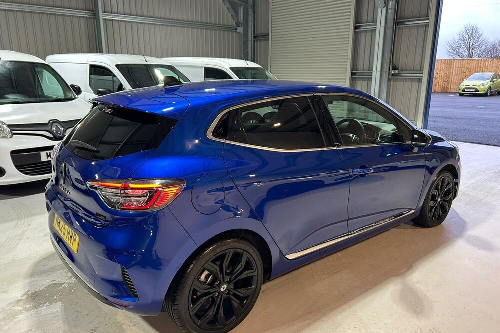 RENAULT CLIO 1.6 E-TECH full hybrid 145 Techno 5dr Auto