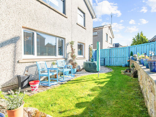 Briardene, Laurieston, FK2 9JF