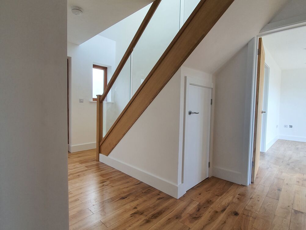 3 bedroom house with glass apex