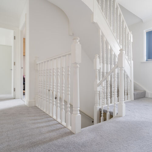 The Oaks, Watford WD19 4LR