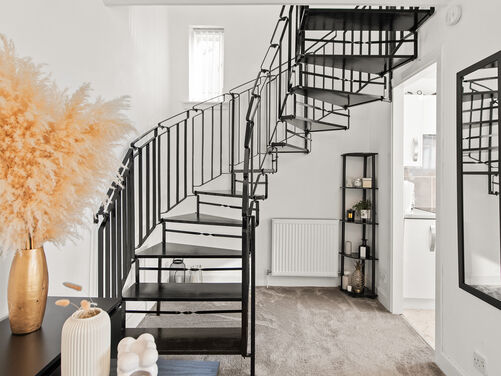 Lorimer Place, Carron, FK2 8DT