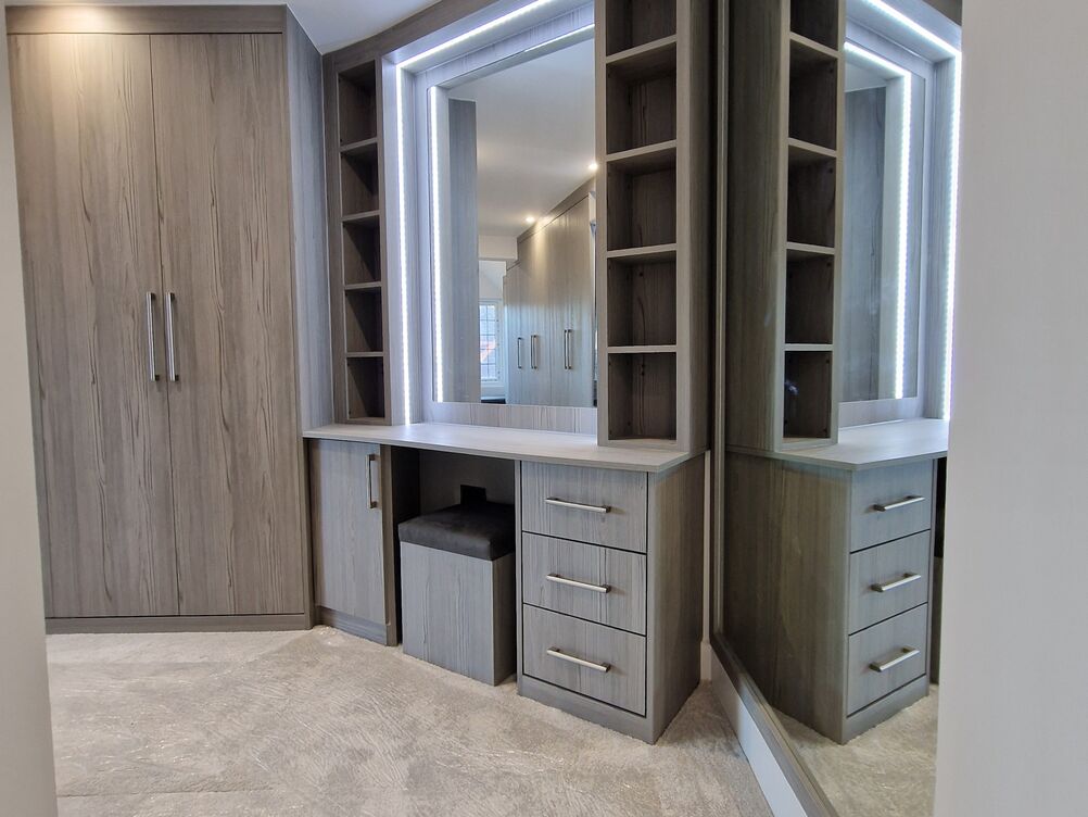 5 Bedroom double extension and full refurbishment 