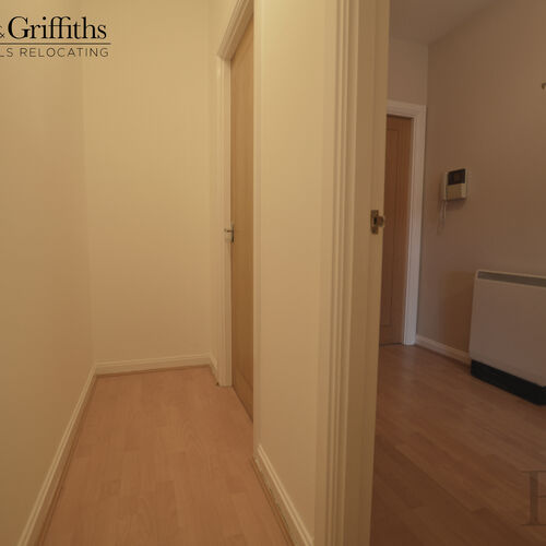 Renting in Cardiff - 3 Bedroom Duplex Penthouse Apartment, Cardiff Bay