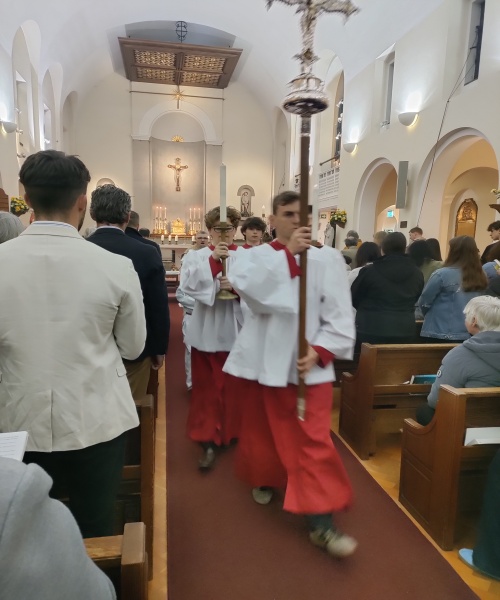 St Joan Of Arc Catholic Church | Catholic Church Farnham | Catholic Church Farnham Surrey | Mass times at St Joan of Arc Farnham