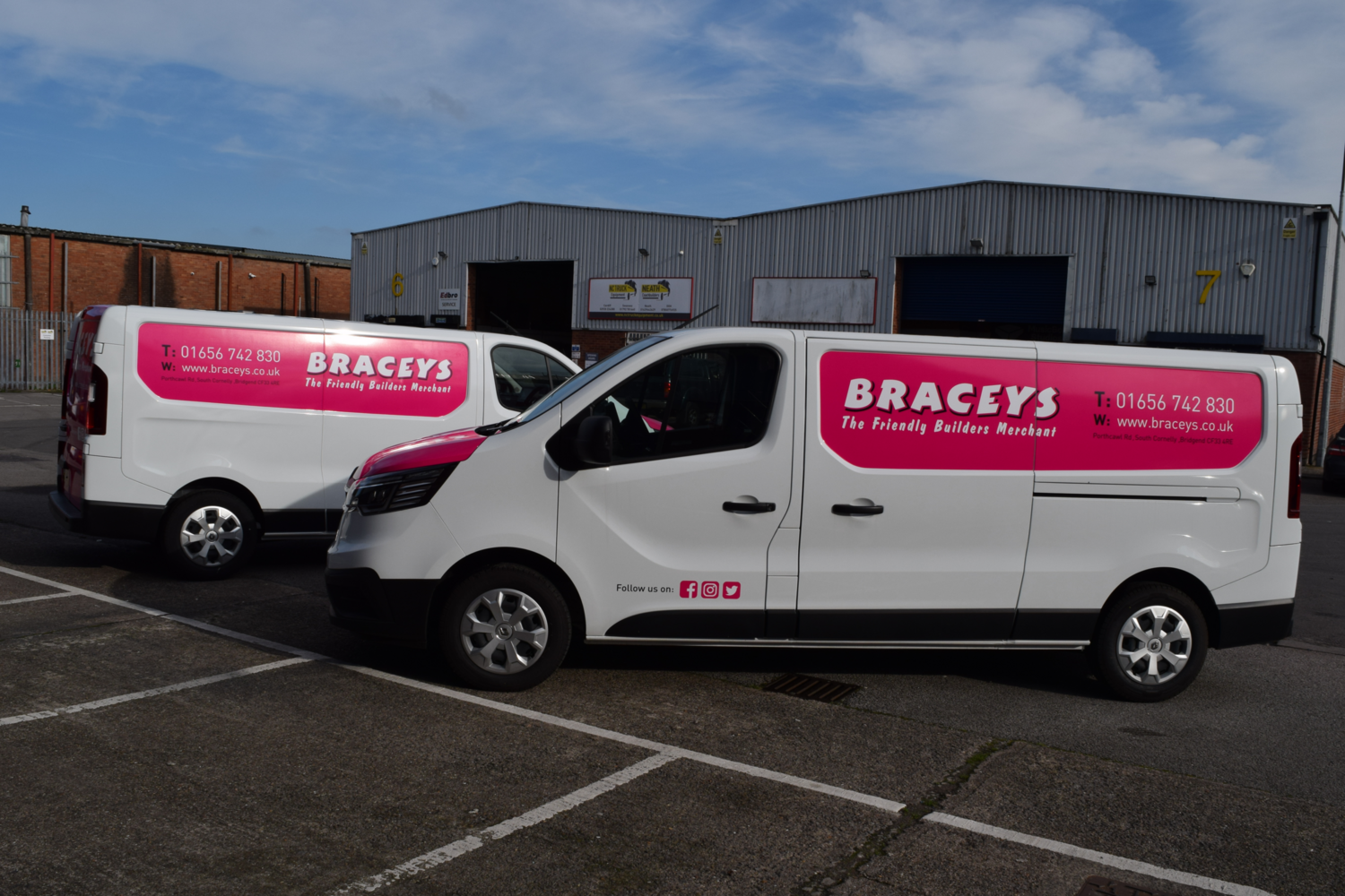 Dunraven Group (Braceys) - Renault Trafic