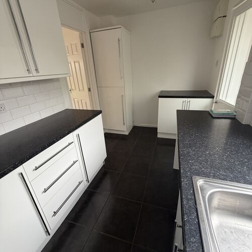 TWO MILE ASH - TWO BEDROOM HOUSE